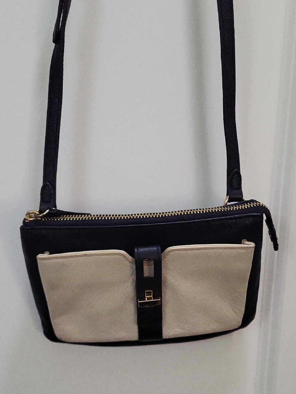 Vince Camuto Black and Cream Two-Tone Crossbody